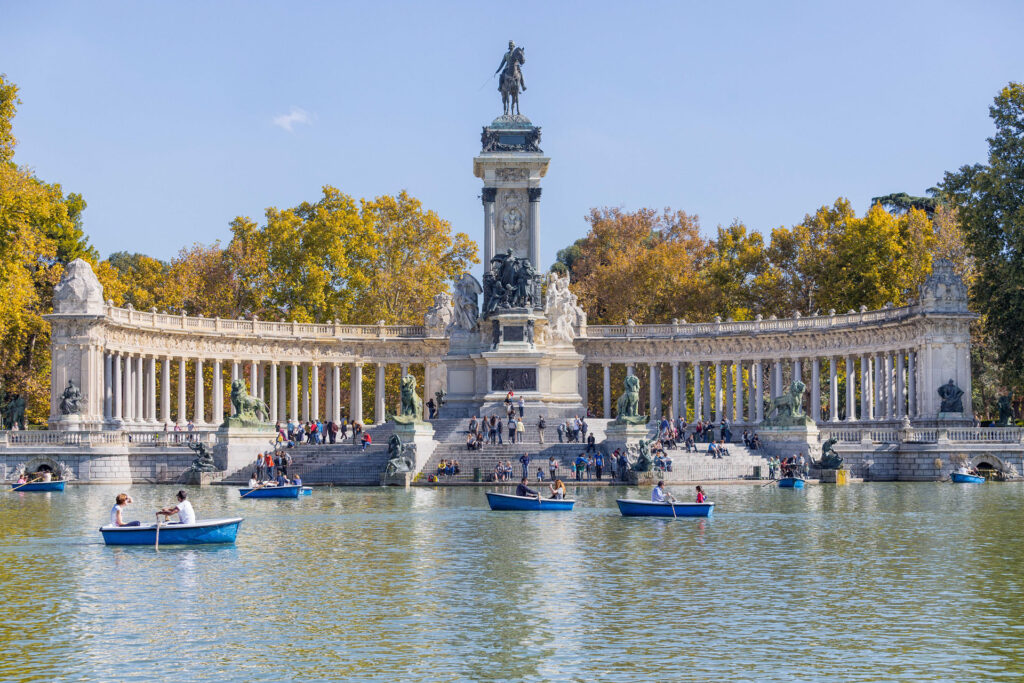 Madrid at the WCGC World Final: Premium Partner in Beijing 8 Monument to Alfonso XII and rowing boats on the lake in Madrid's Retiro Park, part of the UNESCO Landscape of Light